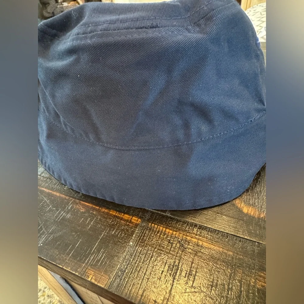 Navy Cali Life bucket hat.